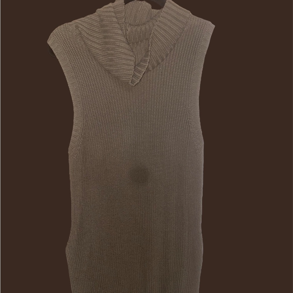 sweater turtle neck (sleeveless)